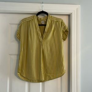 Gap Short Sleeve V-Neck Top Size Small